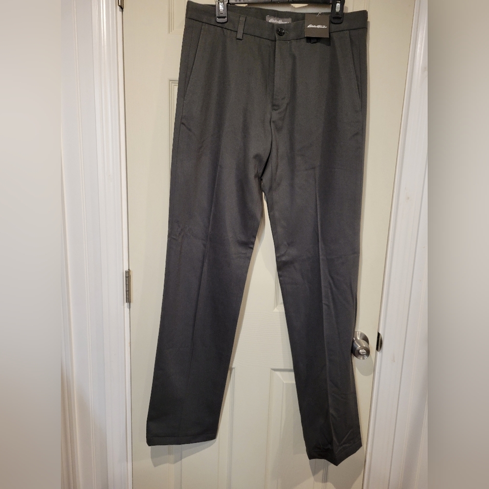 NWT Eddie Bauer Men’s 100% Cotton Performance Dress Pants 32x32 - Dark Smoke